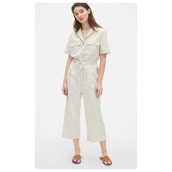 GAP Pants - ★ Gap Utility Jumpsuit - Color Off white/ Grey Stone ★